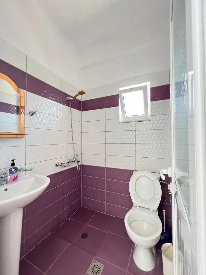 Liel Apartments Ksamil 0*,