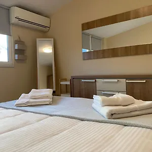 https://4e-apartment.hotels-in-tirana.com