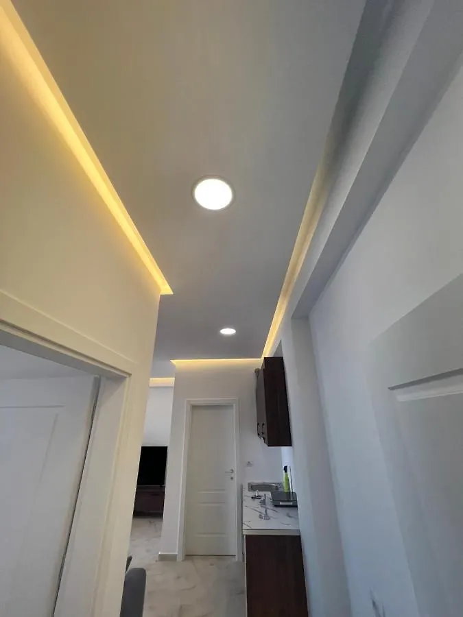 Liel Apartments Ksamil 0*,
